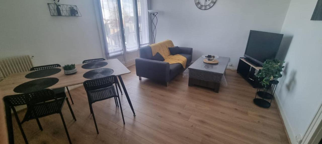 Chez Toni Apartment Troyes Bagian luar foto
