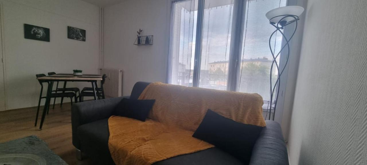 Chez Toni Apartment Troyes Bagian luar foto